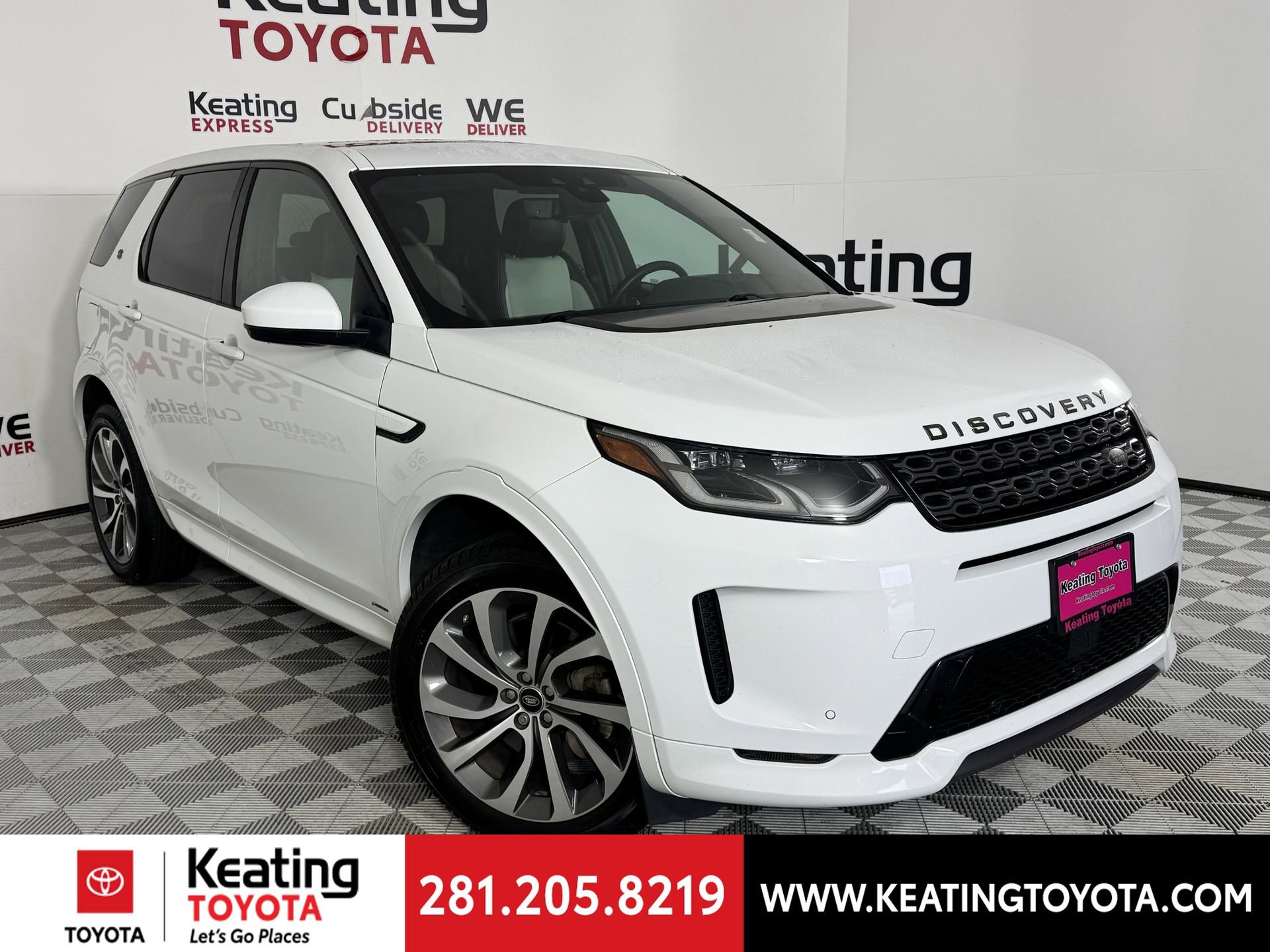Used 2020 Land Rover Discovery Sport SE R-Dynamic image 2