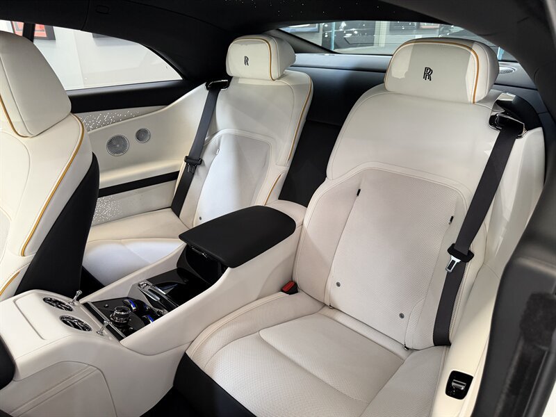 Used 2025 Rolls-Royce Spectre w/ Spectre Launch Package AWD/4WD image 20