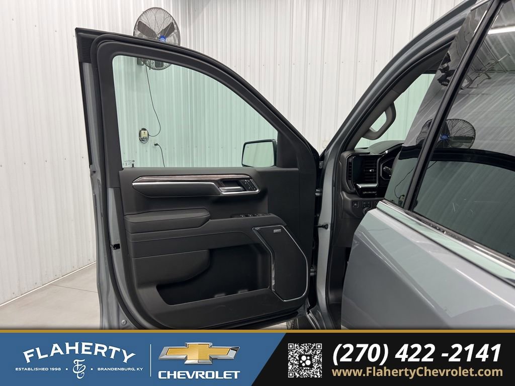 New 2026 Chevrolet Silverado 1500 LTZ w/ LTZ Premium Package AWD/4WD image 8