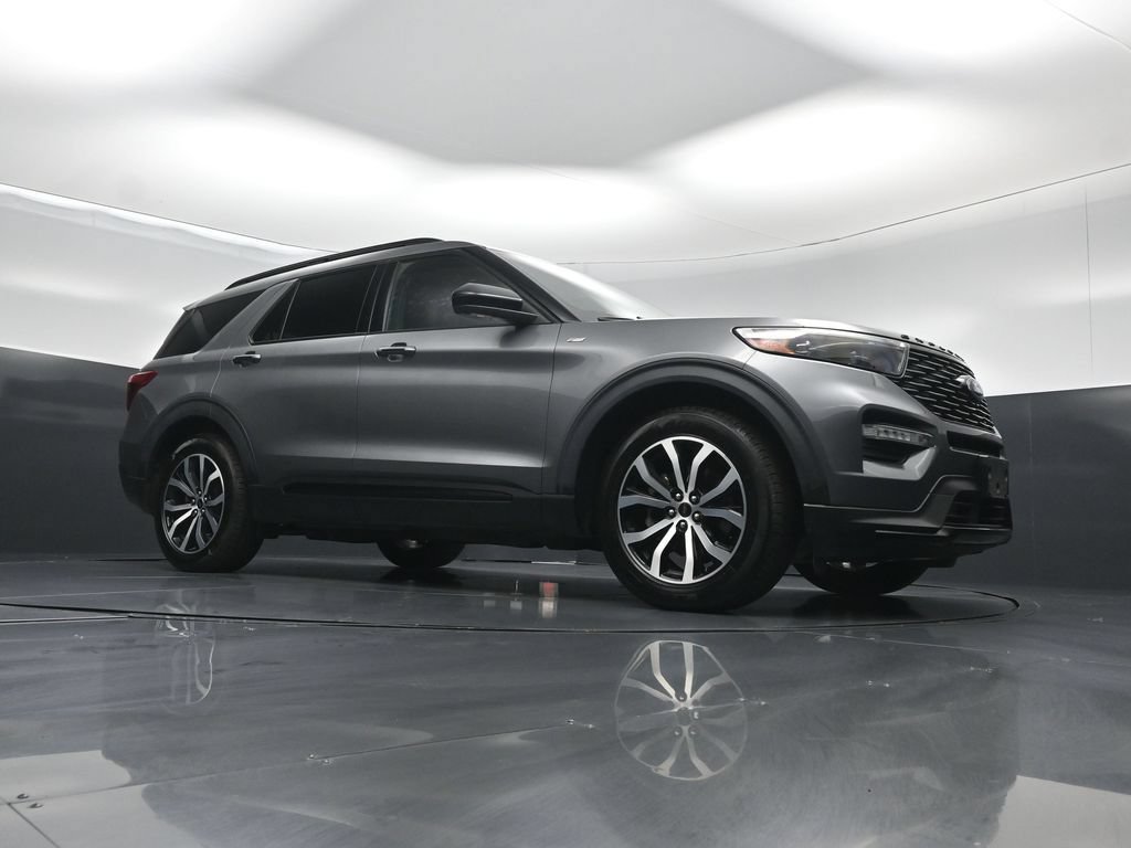 Certified 2023 Ford Explorer ST-Line w/ Class IV Trailer Tow Package RWD image 4