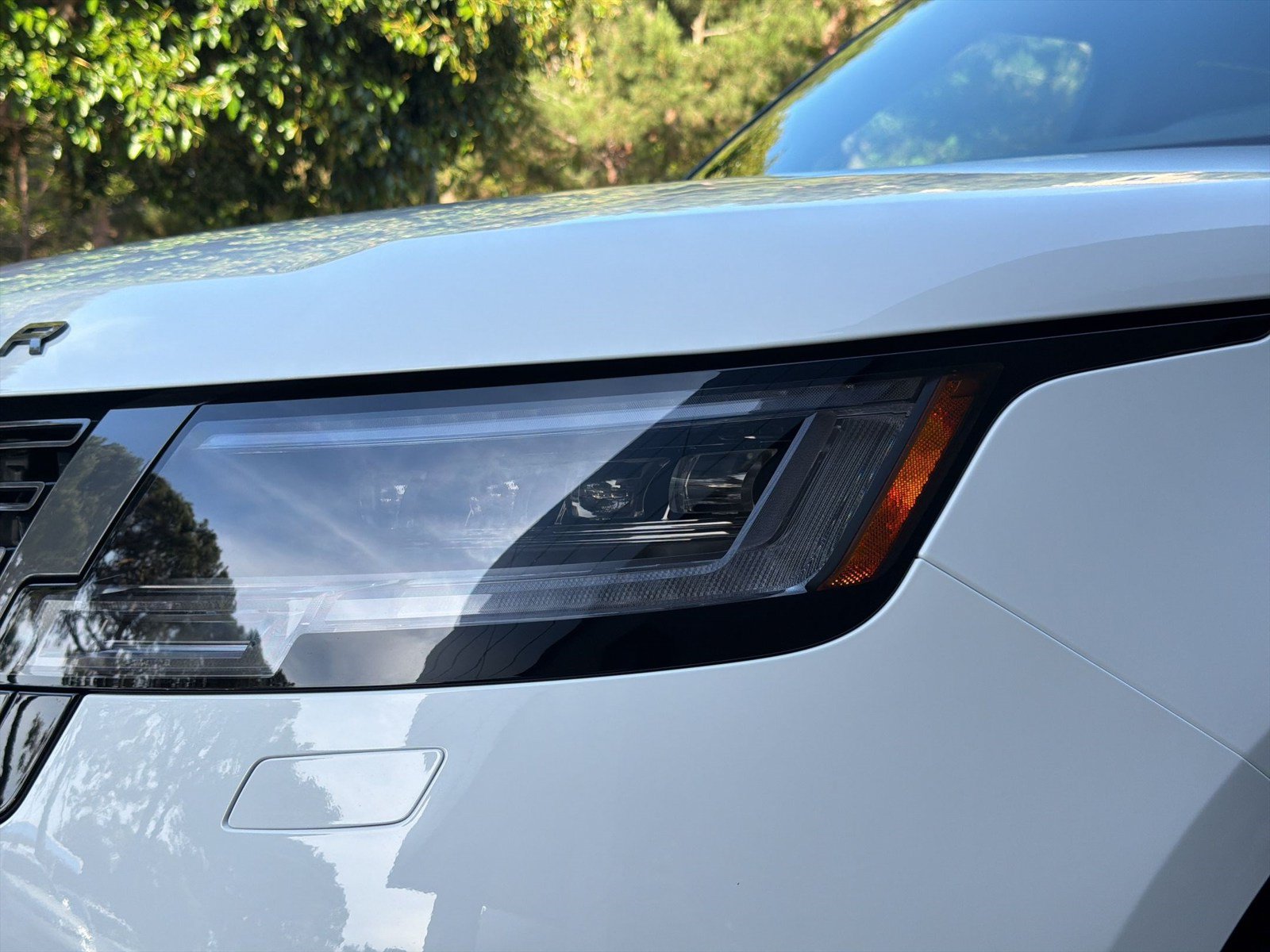 Certified 2025 Land Rover Range Rover Autobiography AWD/4WD image 11