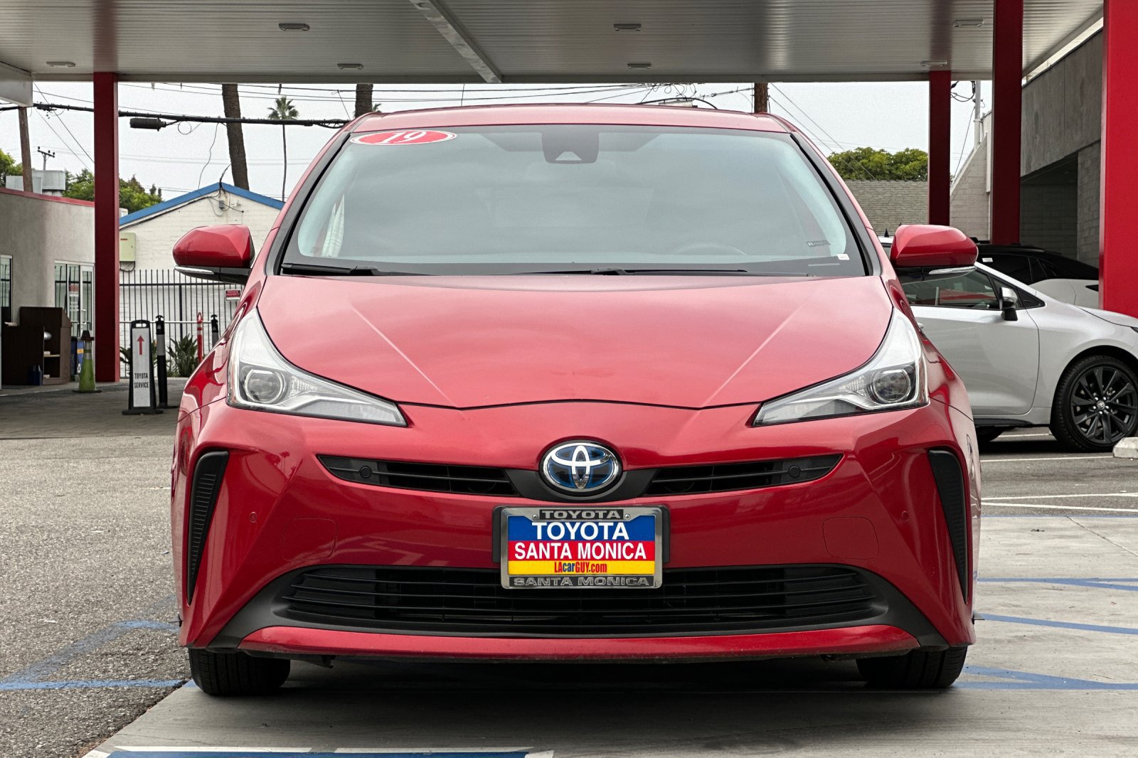 Used 2019 Toyota Prius LE w/ Carpet Mat Package FWD image 9