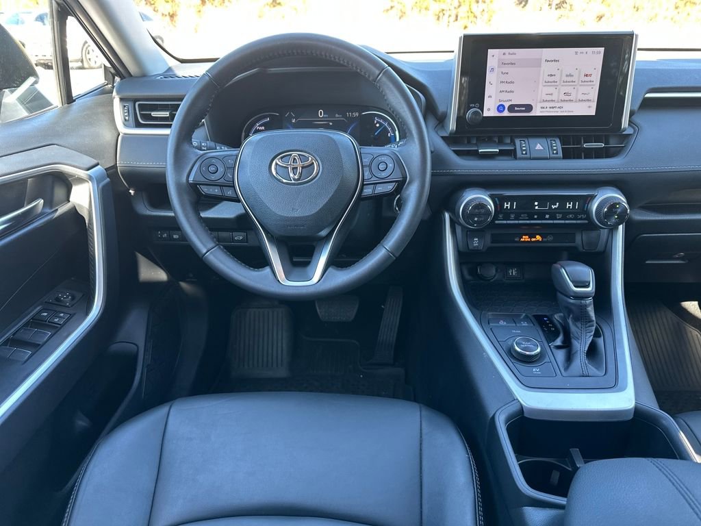 Used 2023 Toyota RAV4 XLE Premium image 2