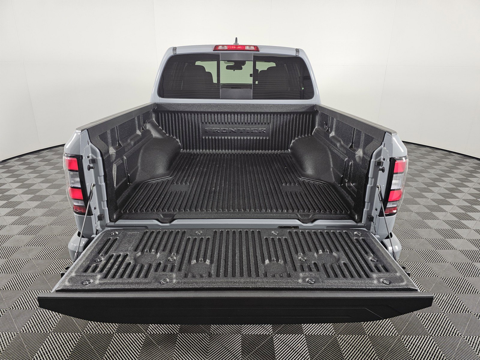 New 2026 Nissan Frontier SV w/ Tow Package image 19