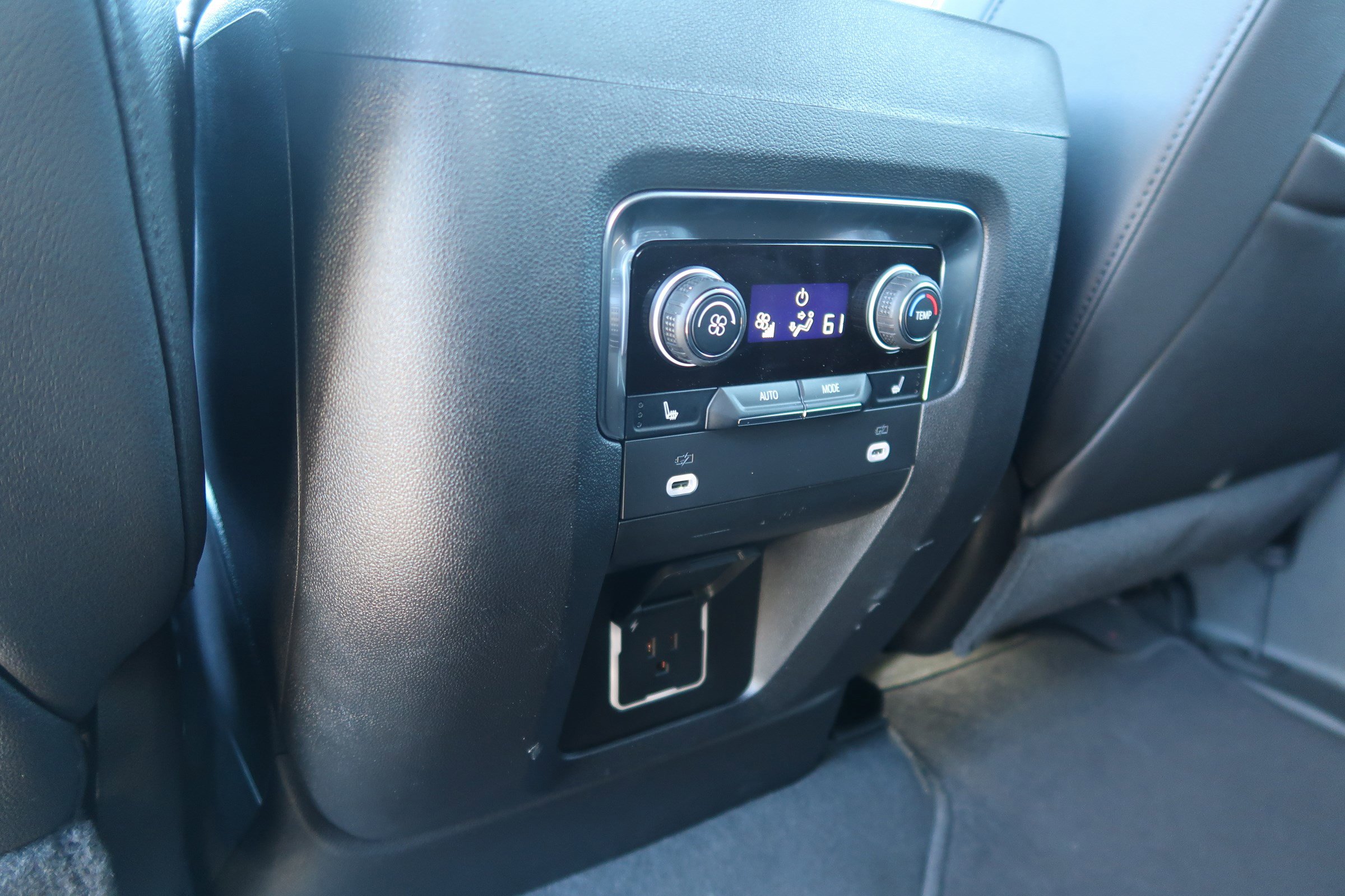 Certified 2024 Chevrolet Tahoe High Country image 37