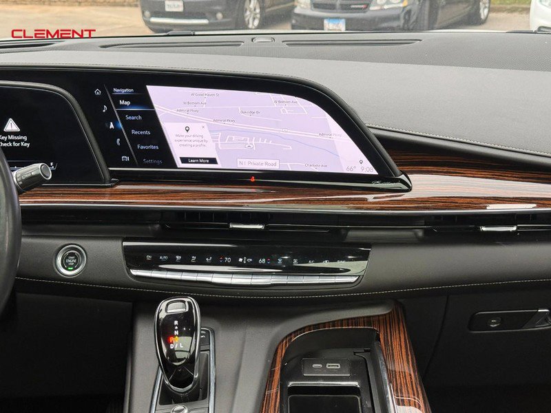 Used 2021 Cadillac Escalade Premium Luxury AWD/4WD image 14