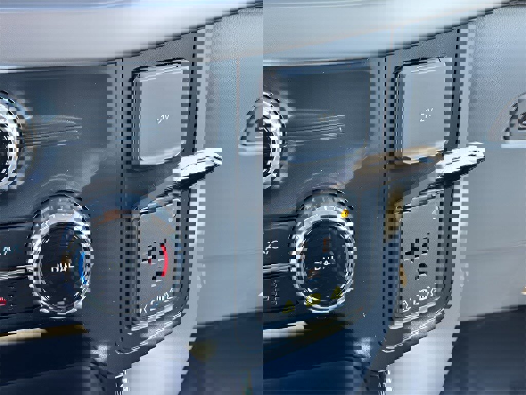 New 2025 Ford F150 XLT w/ Equipment Group 302A MID image 20