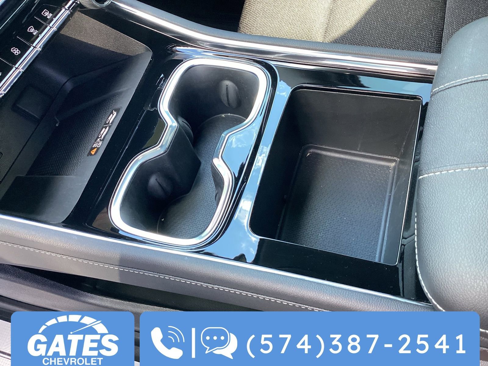 Used 2025 Chevrolet Traverse LT w/ Driver Confidence Package image 36