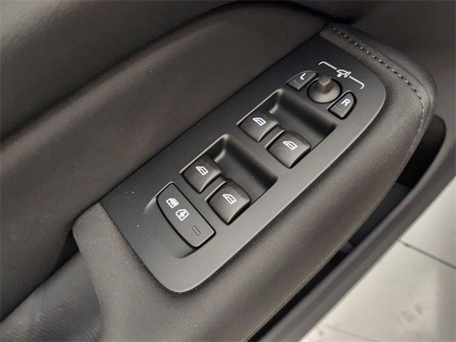 New 2026 Volvo XC60 B5 Core image 23