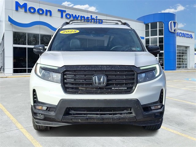 Used 2025 Honda Passport Black Edition image 2