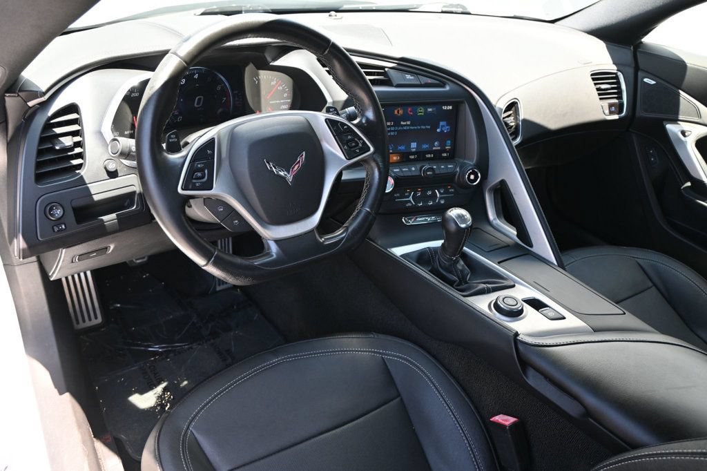Used 2016 Chevrolet Corvette Stingray Coupe RWD image 11