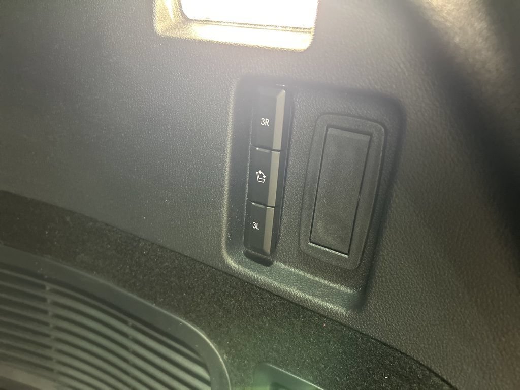 New 2026 Lincoln Aviator AWD w/ Jet Appearance Package image 32