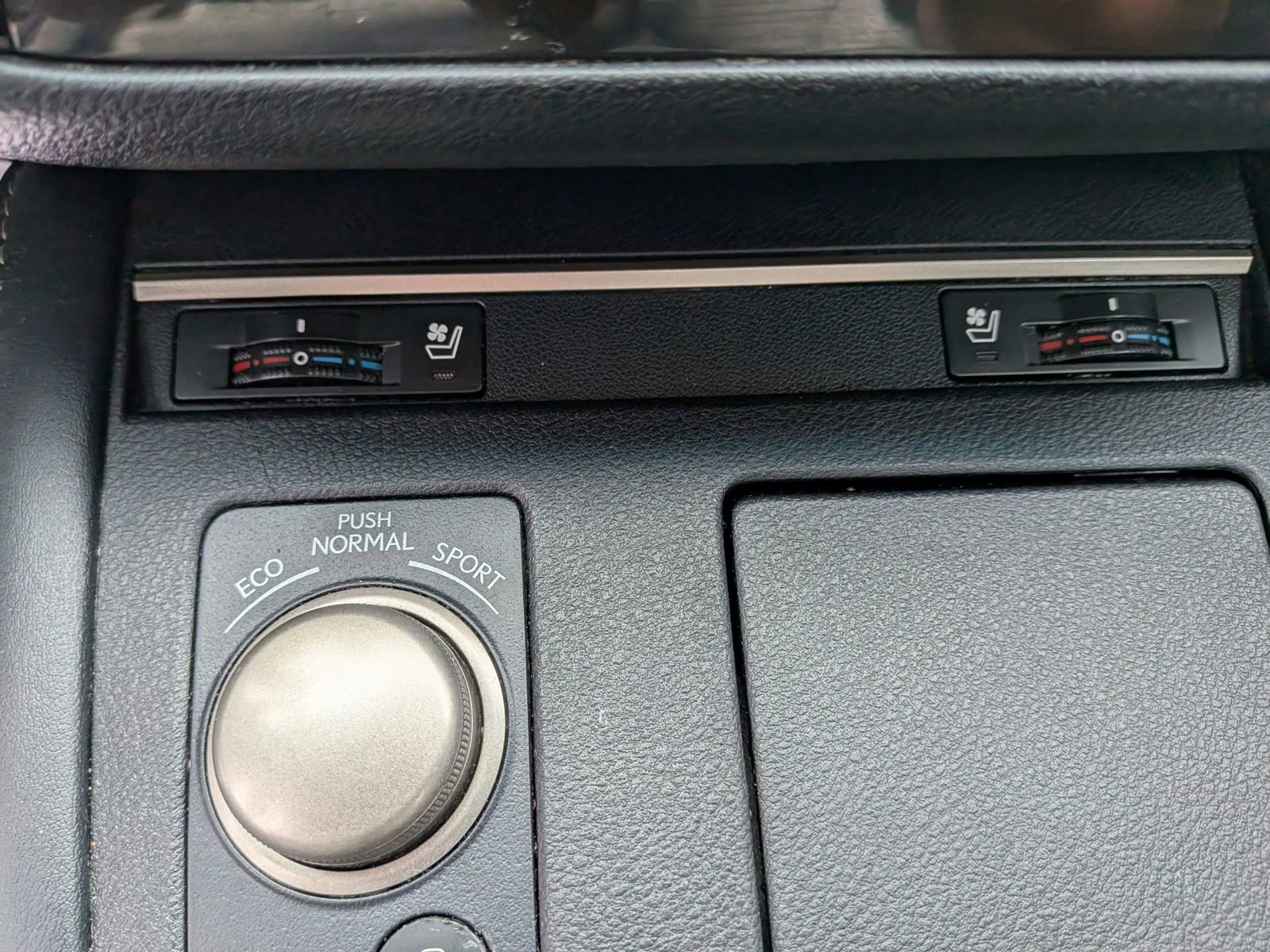 Used 2016 Lexus ES 350 w/ Premium Package w/Wood Trim image 48