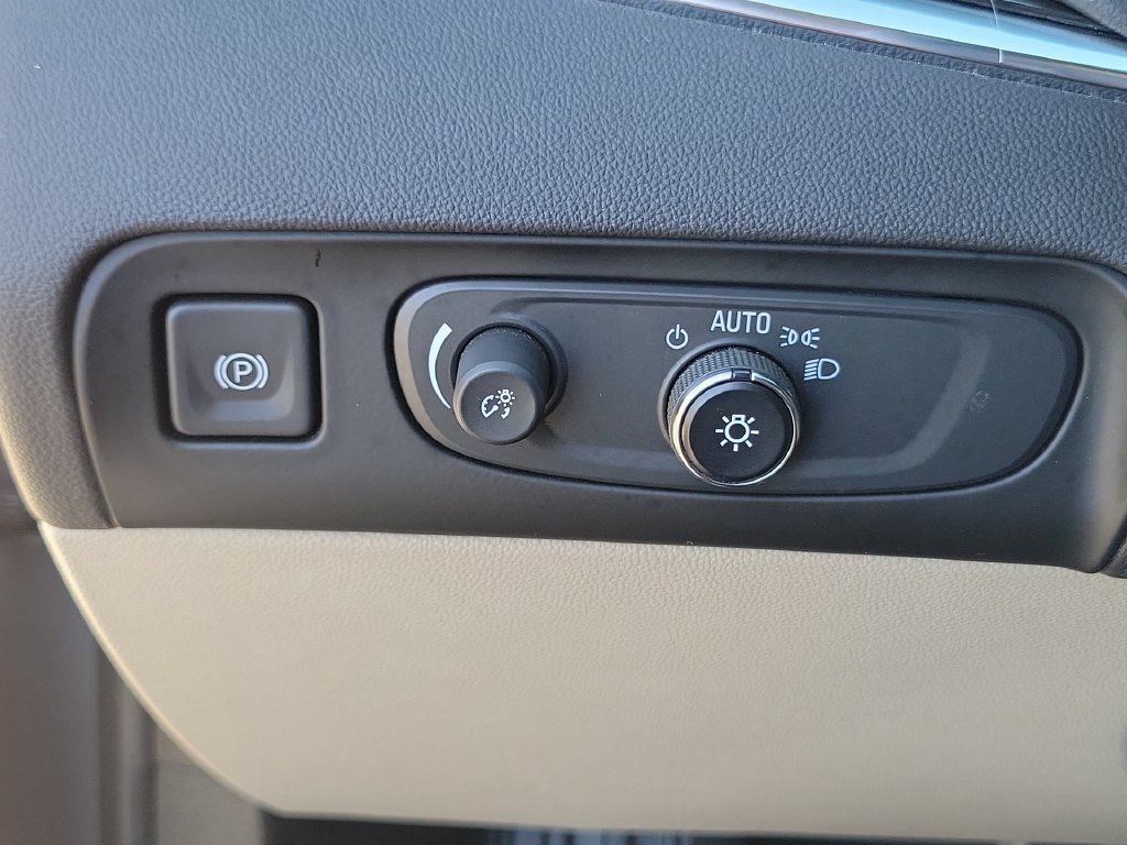 Used 2021 Buick Enclave Premium w/ Sun and Sites Package AWD/4WD image 18