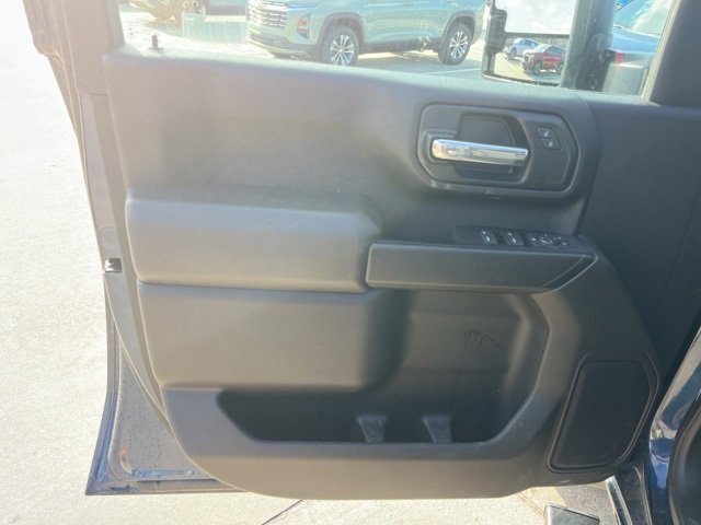 Used 2023 Chevrolet Silverado 2500 Custom w/ Custom Convenience Package image 11