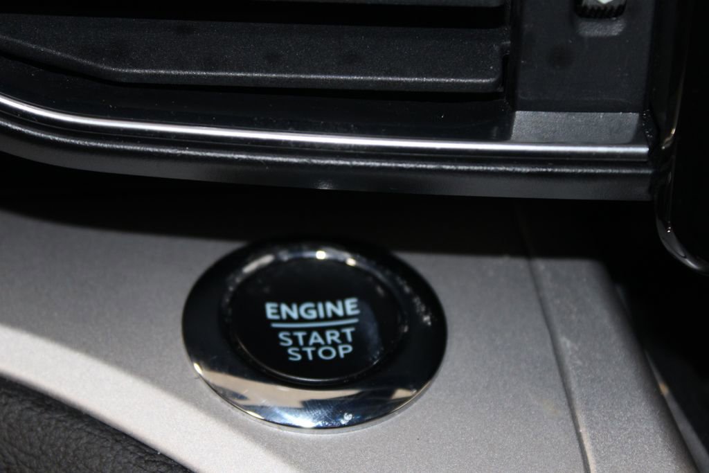 Used 2023 Ford Explorer XLT w/ Equipment Group 202A image 41