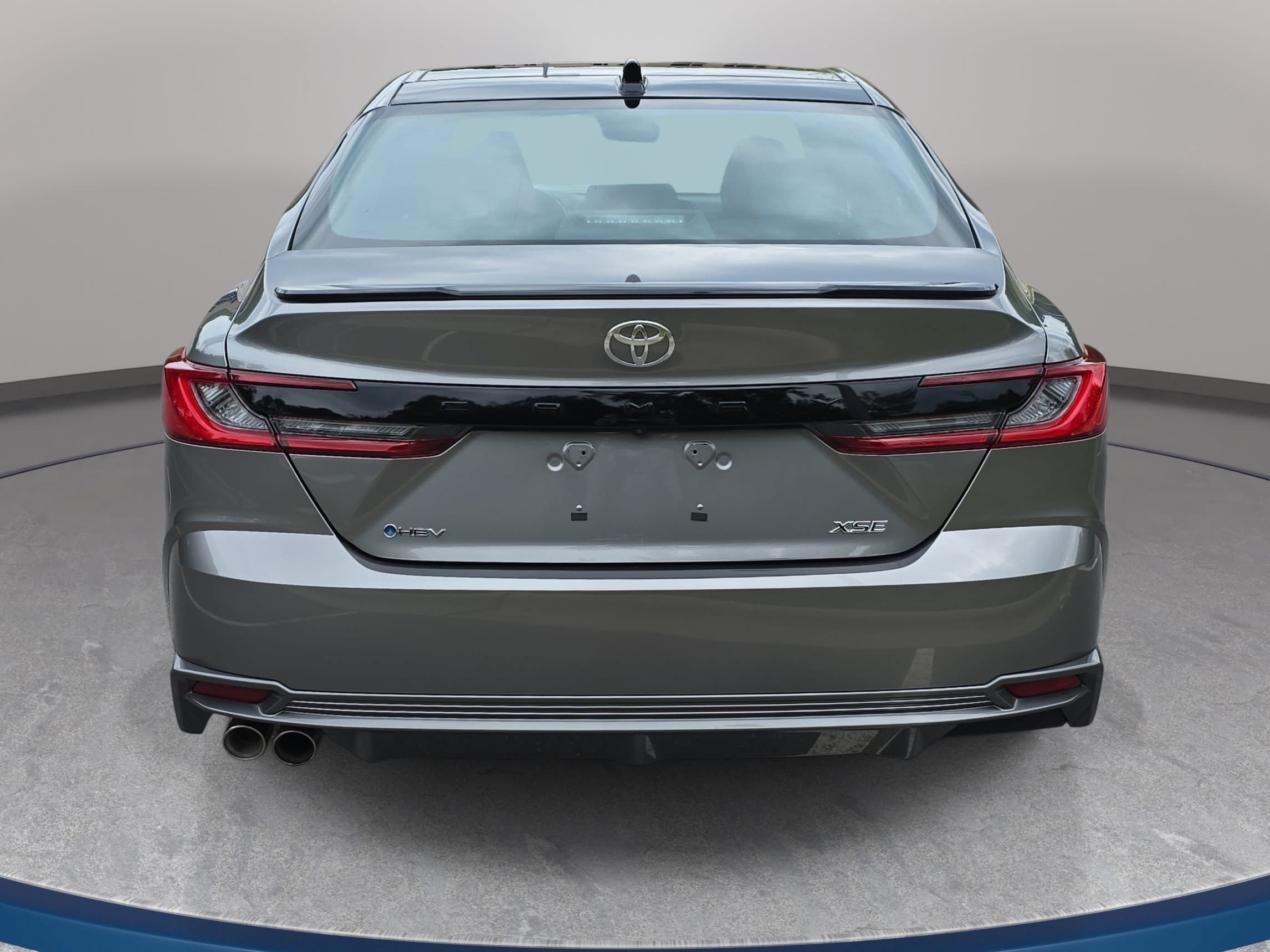 Used 2025 Toyota Camry XSE FWD image 6