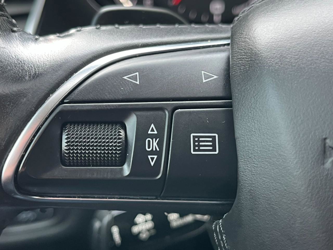 Used 2015 Audi A8 L TDI w/ Premium Package image 31