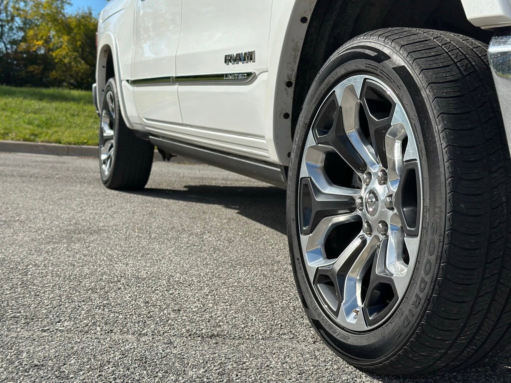 Used 2019 RAM 1500 Limited image 9