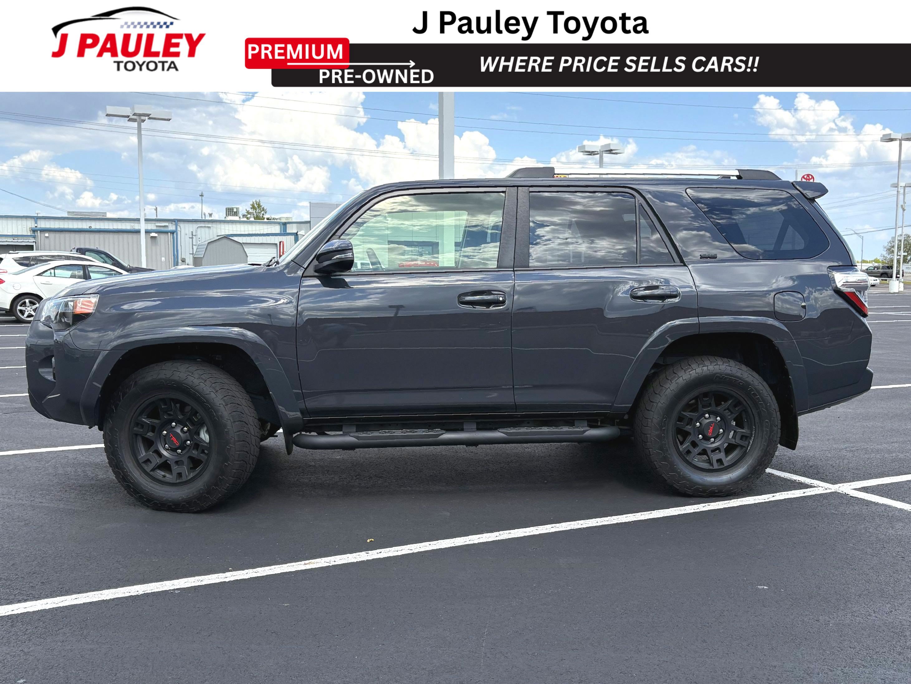 Used 2024 Toyota 4Runner SR5 Premium w/ Moonroof Package AWD/4WD image 2