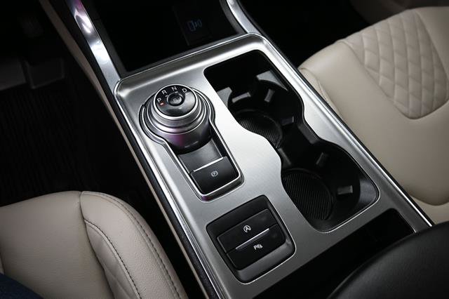 Certified 2024 Ford Edge Titanium AWD/4WD image 13