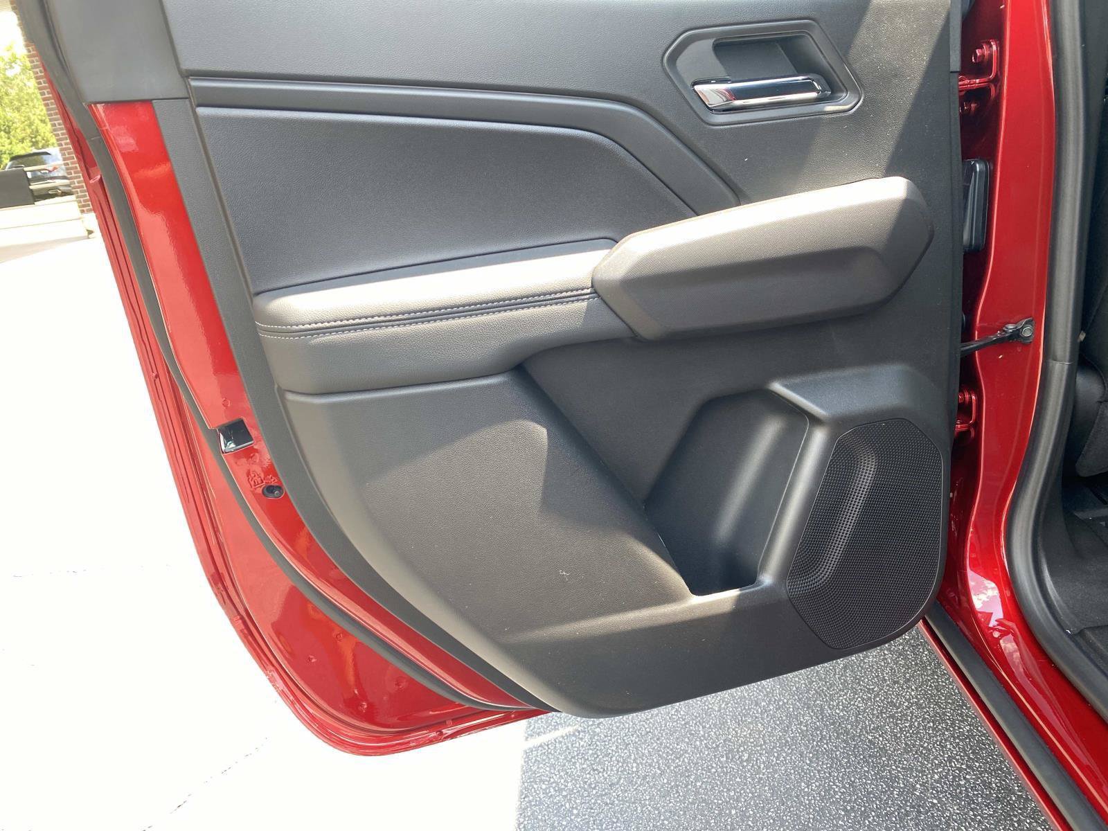 Used 2025 Chevrolet Colorado LT w/ Advanced Trailering Package RWD image 17