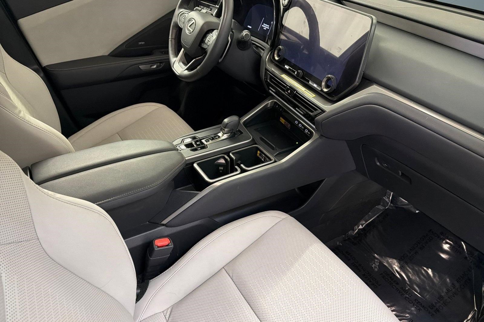 Used 2024 Lexus TX 350 FWD w/ Captains Chair Package image 31