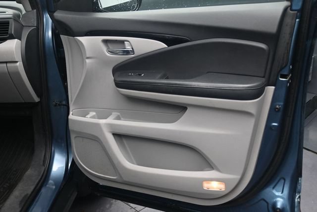 Used 2017 Honda Pilot Touring image 19