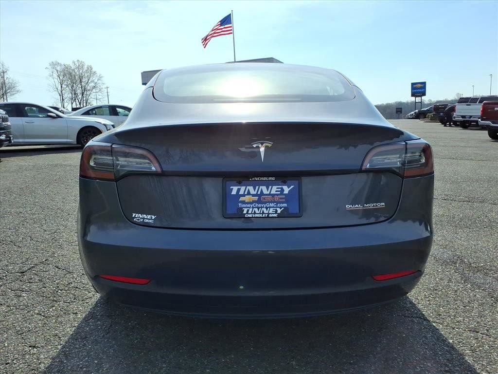 Used 2021 Tesla Model 3 Performance image 4