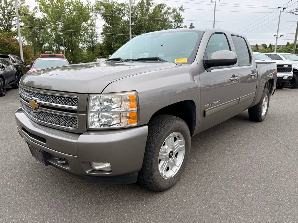 Used 2013 Chevrolet Silverado 1500 LT w/ All-Star Edition AWD/4WD image 2