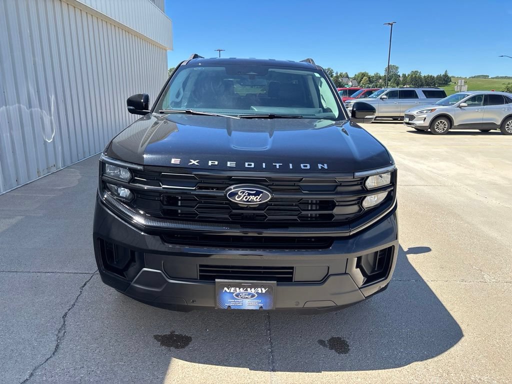 New 2026 Ford Expedition Max Active AWD/4WD image 2