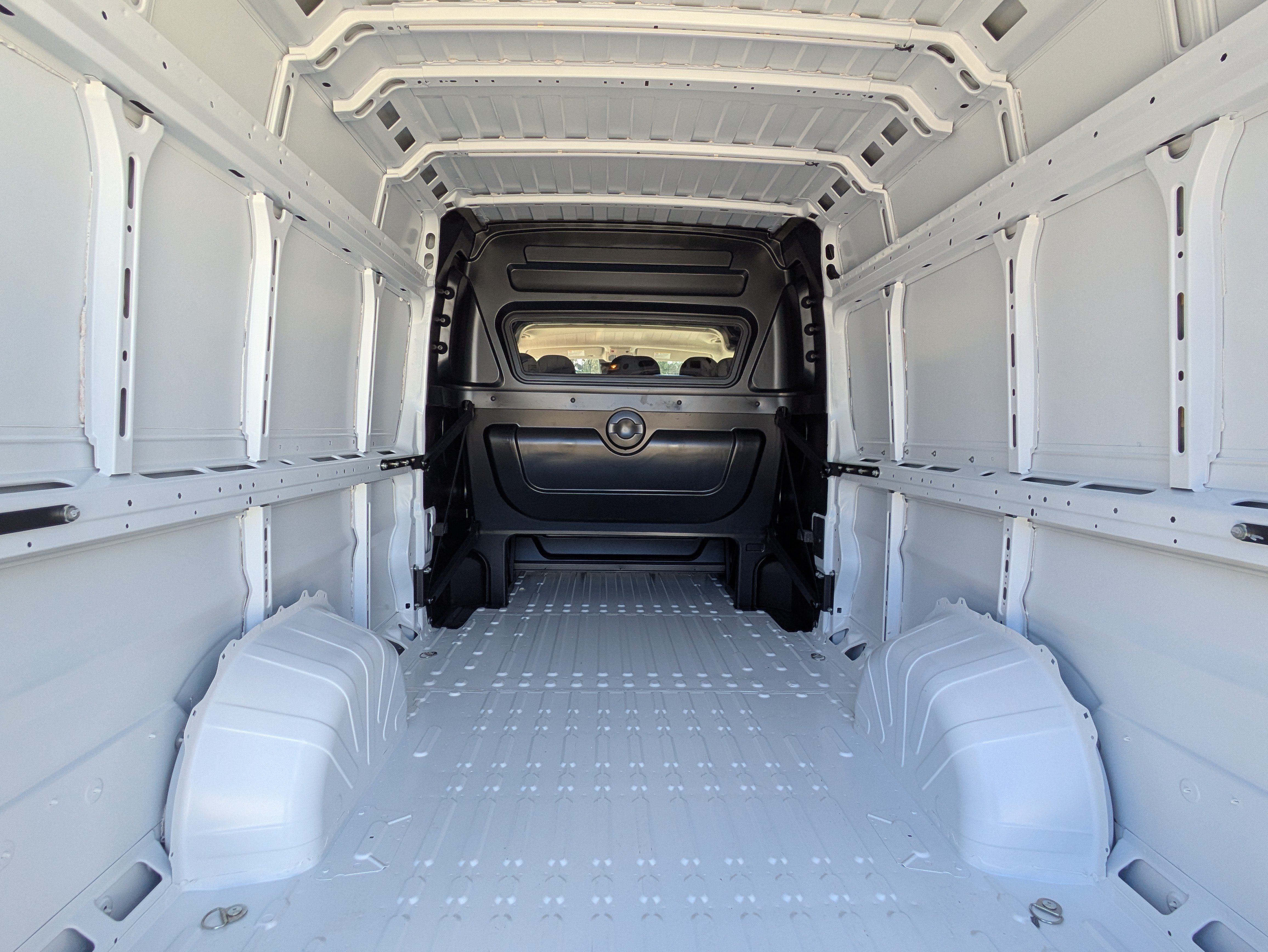 New 2026 RAM ProMaster 3500 w/ Crew Van Package FWD image 17