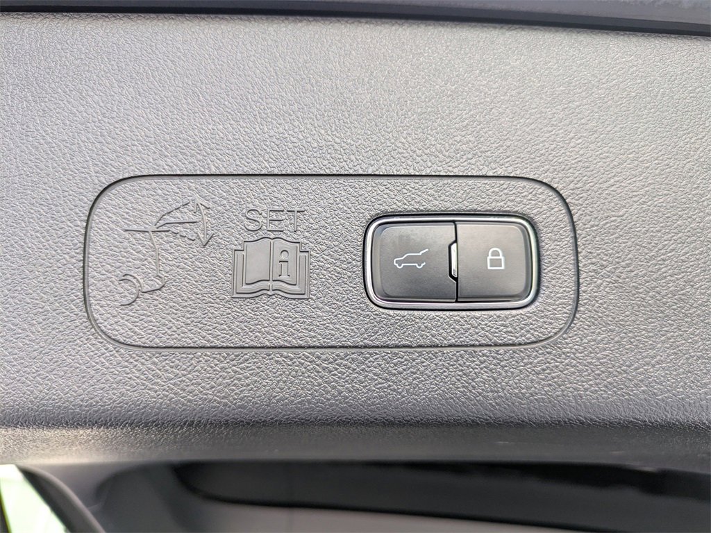 Certified 2025 Lincoln Aviator Black Label image 14