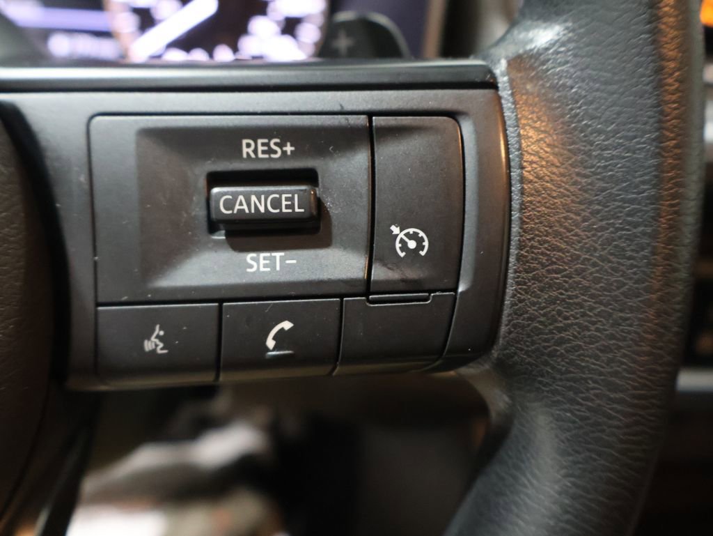 Used 2023 Nissan Rogue S image 34