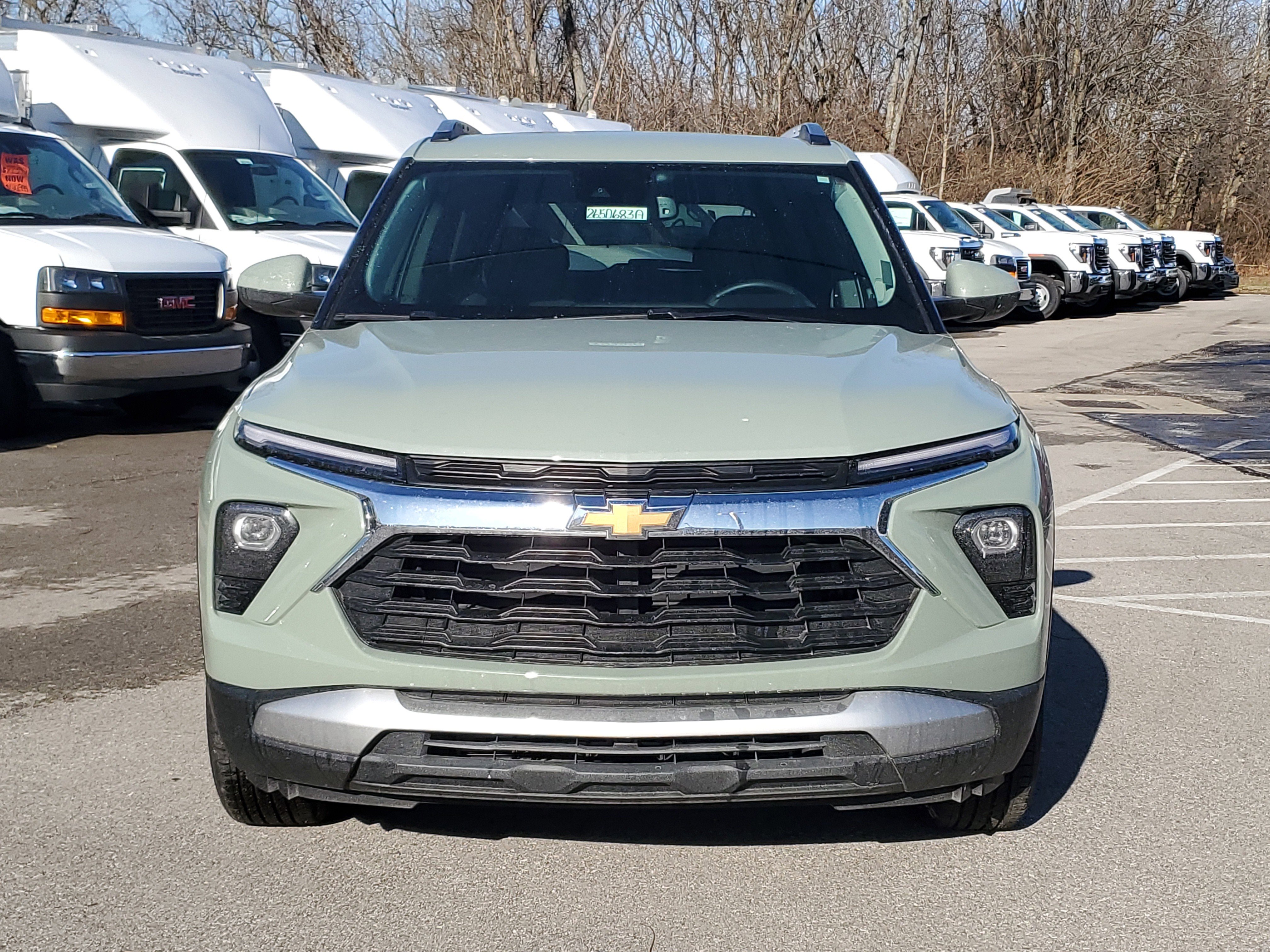 Used 2025 Chevrolet TrailBlazer LT w/ Convenience Package image 2