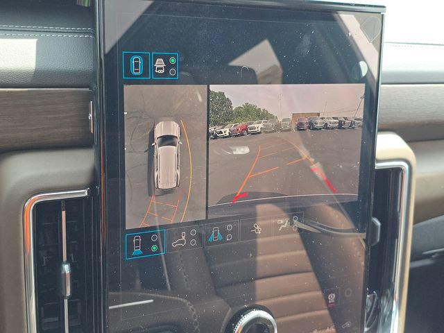 New 2026 GMC Yukon Denali Ultimate AWD/4WD image 11
