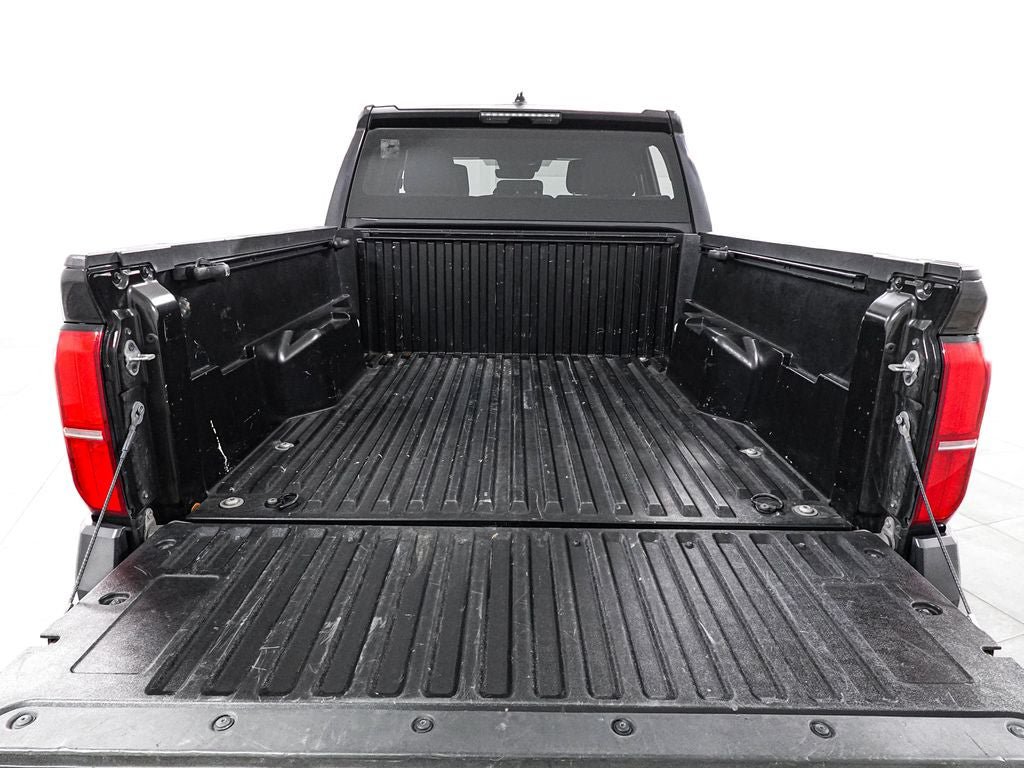 Used 2024 Toyota Tacoma SR5 AWD/4WD image 25