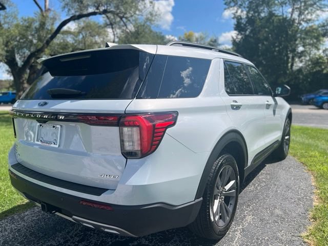 New 2026 Ford Explorer Active w/ Active Comfort Package AWD/4WD image 8