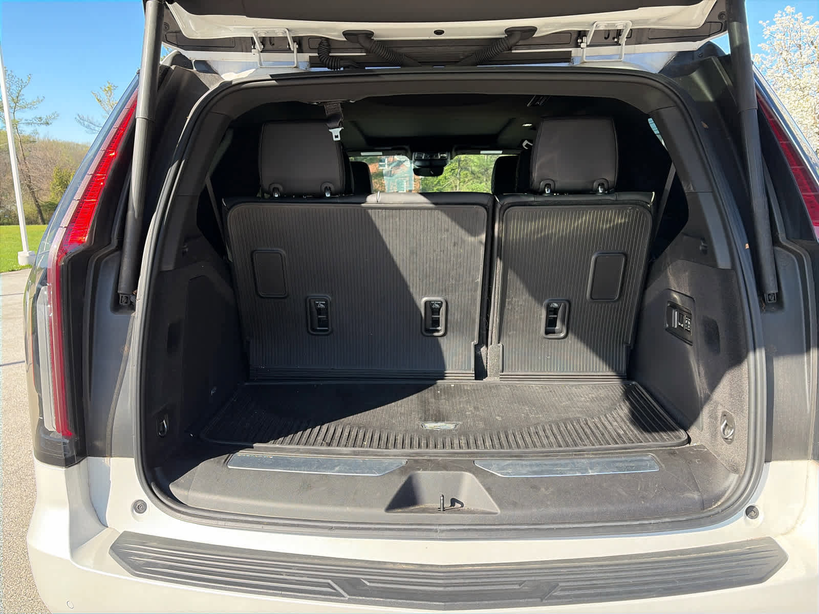 Certified 2023 Cadillac Escalade Premium Luxury w/ LPO, Floor Liner Package image 8