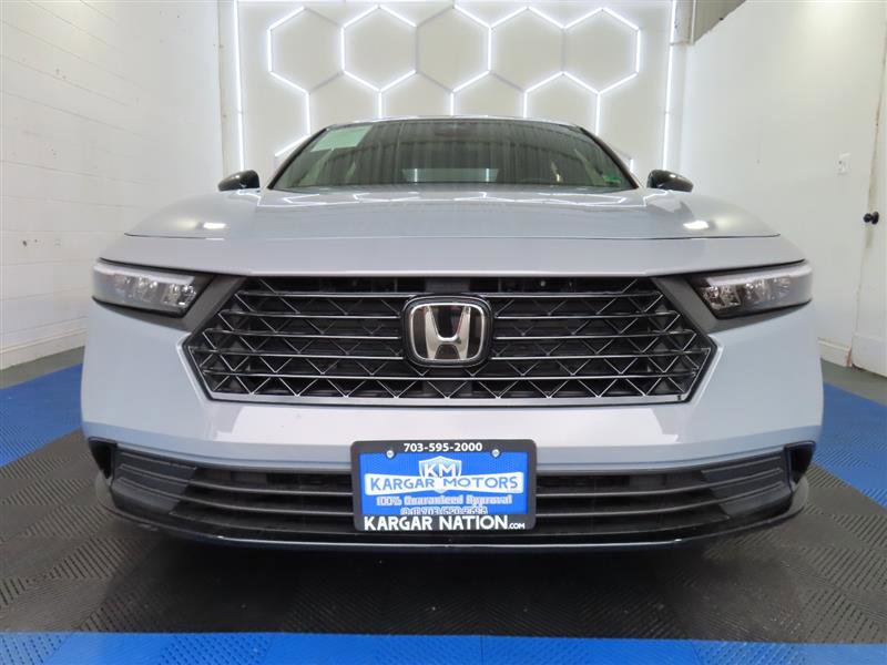 Used 2025 Honda Accord Sport image 2