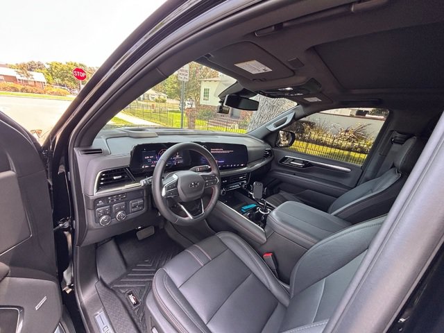 Used 2025 Chevrolet Suburban RST w/ Comfort Package AWD/4WD image 26