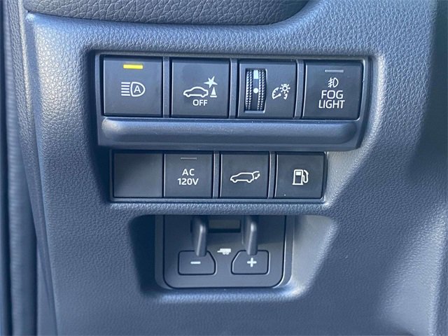 Used 2025 Toyota Land Cruiser image 18