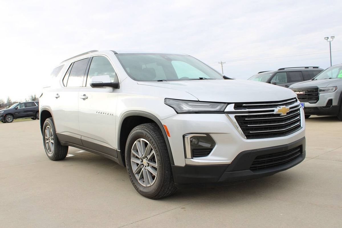 Used 2022 Chevrolet Traverse LT w/ LPO, Floor Liner Package AWD/4WD image 3