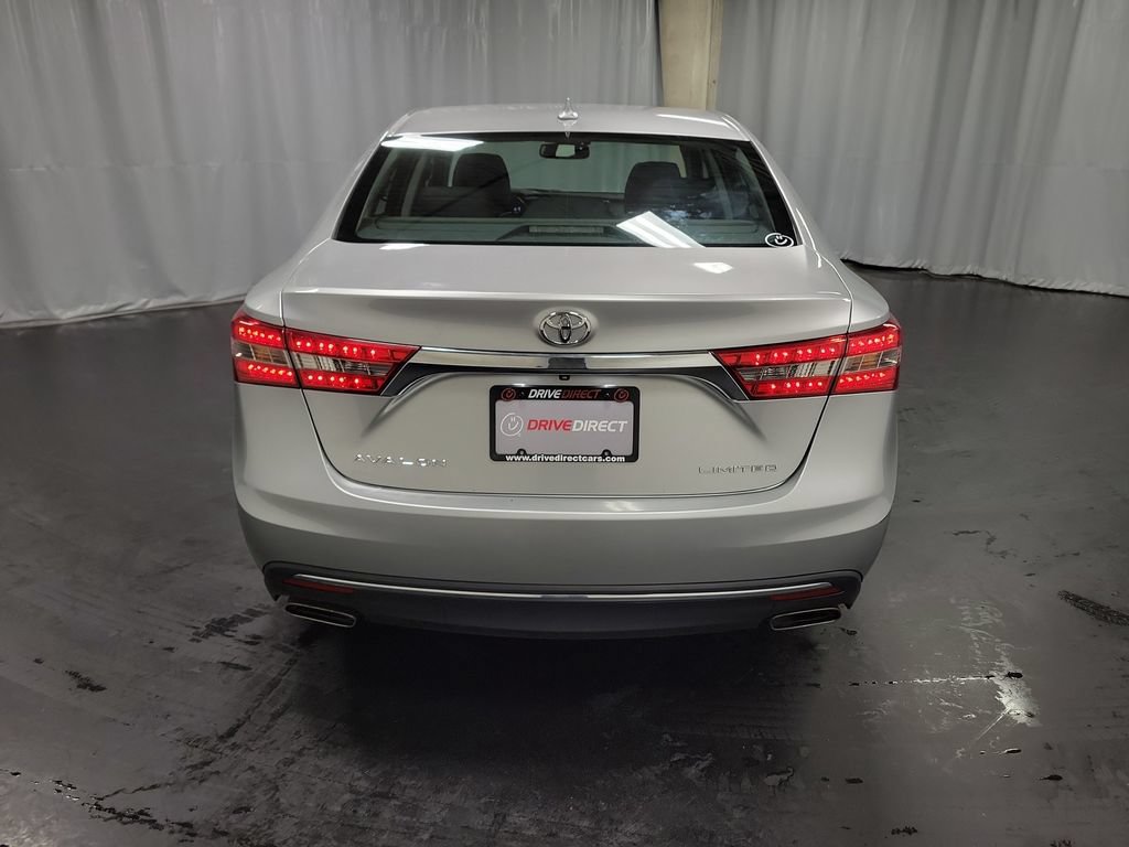 Used 2018 Toyota Avalon Limited w/ All Weather Liner Package FWD image 7