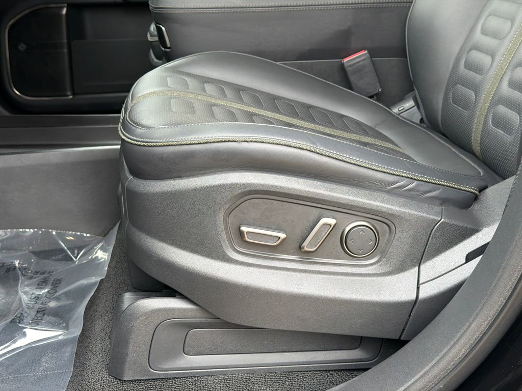 Used 2023 Rivian R1S Adventure AWD/4WD image 15