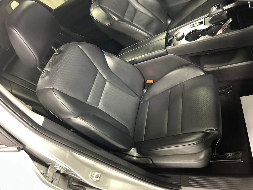 Used 2024 Nissan Rogue SV w/ SV Premium Package AWD/4WD image 24