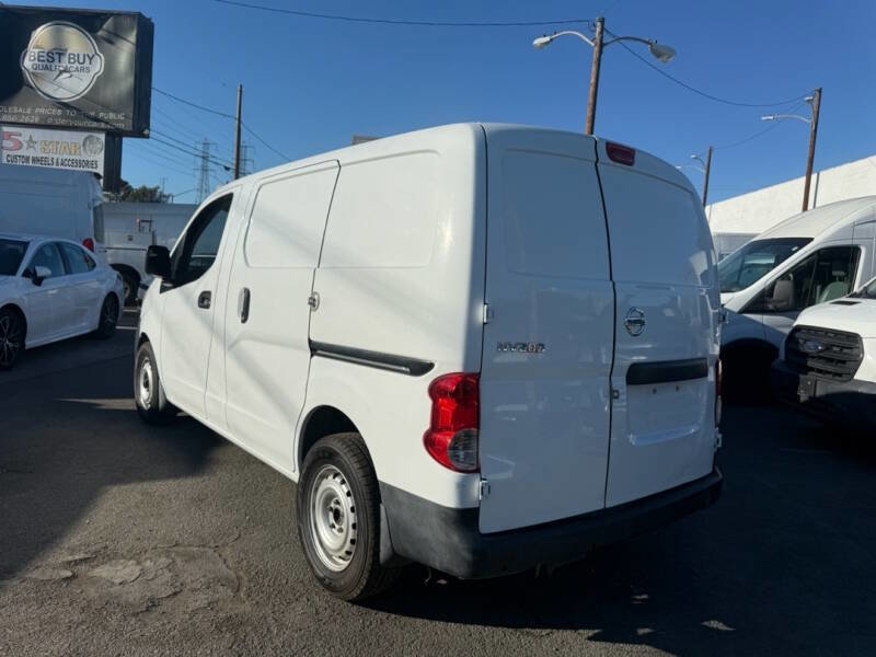Used 2015 Nissan NV200 S image 5