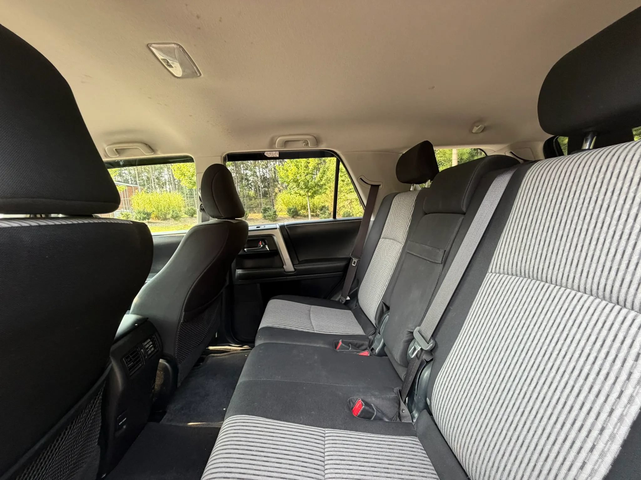 Used 2015 Toyota 4Runner SR5 RWD image 18