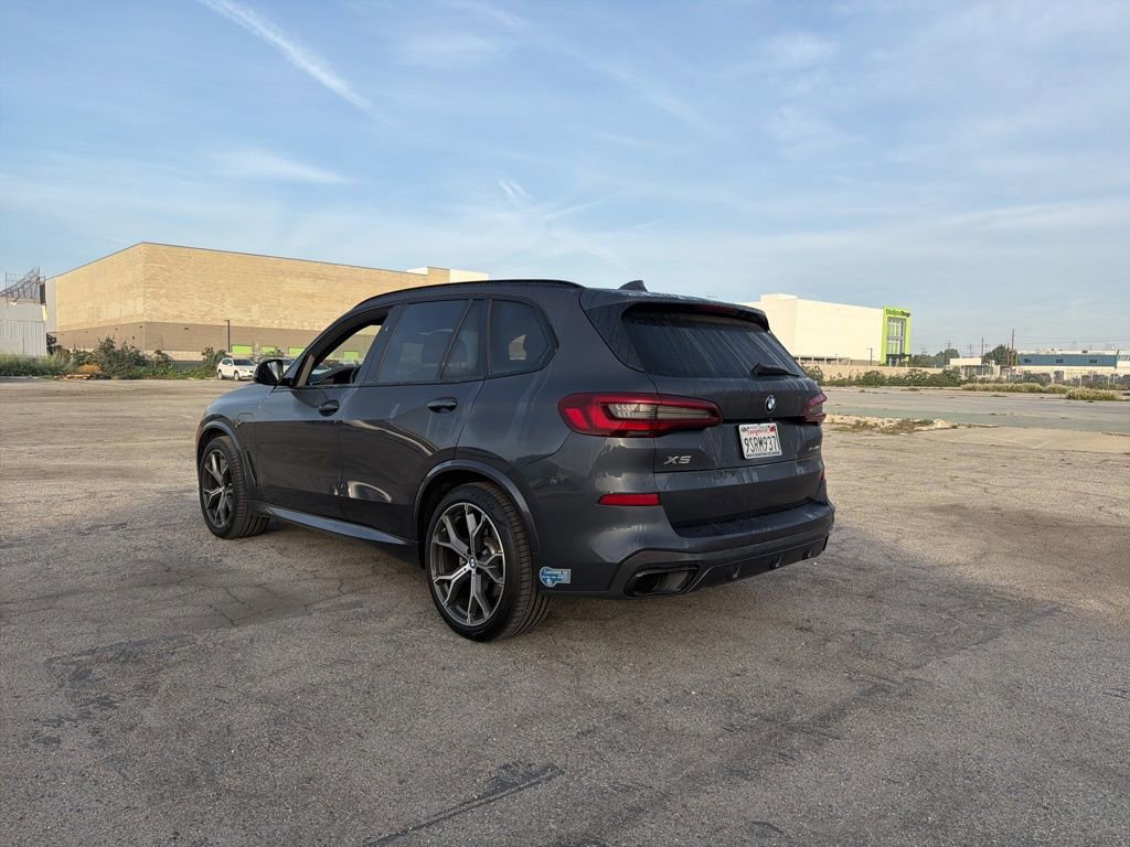 Used 2021 BMW X5 xDrive45e w/ M Sport Package image 3