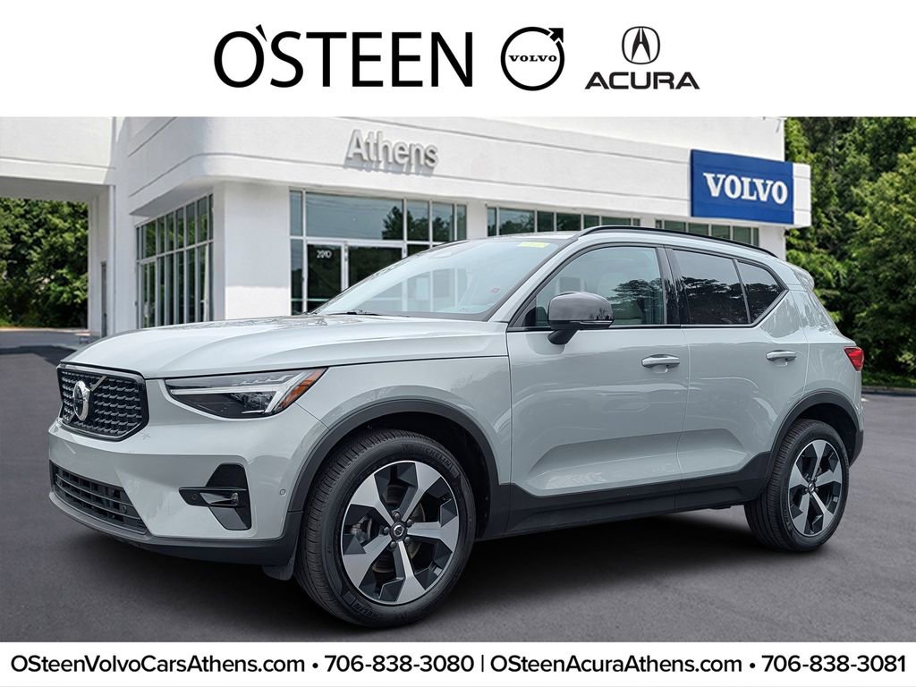 Certified 2026 Volvo XC40 B5 Plus w/ Protection Package Premier